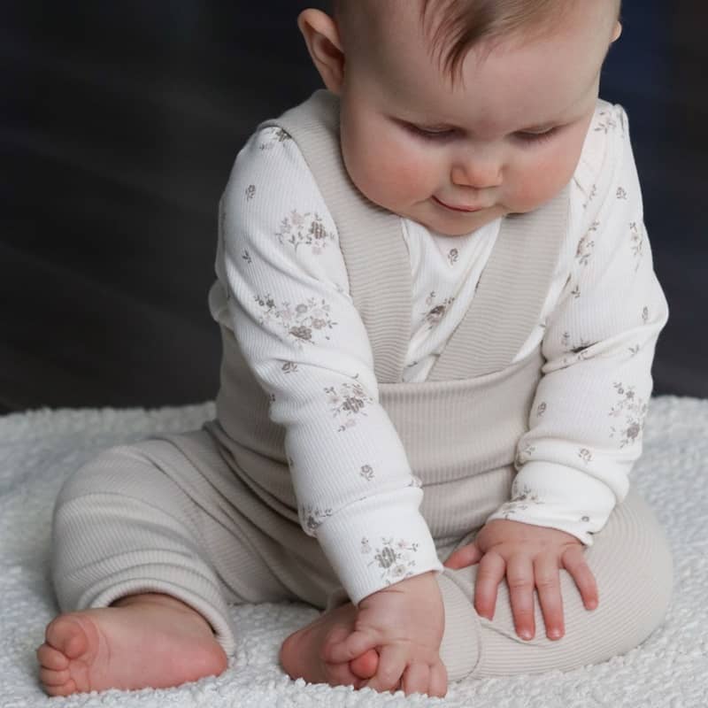 Babykleding Broekje met Bretels Beige Salopette Rib Schattig Newbornkleding