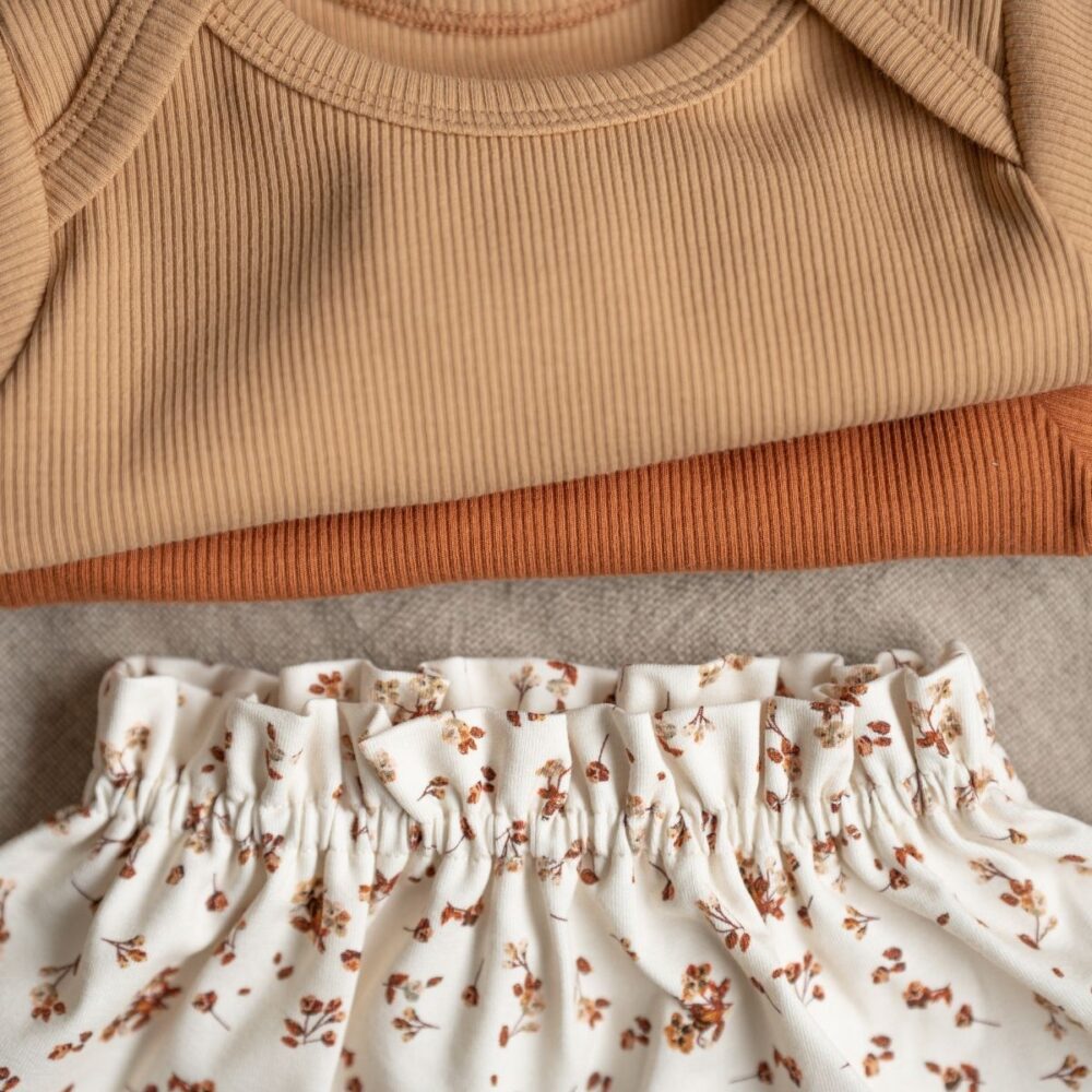 kleding voor baby's met een pavlik bandage