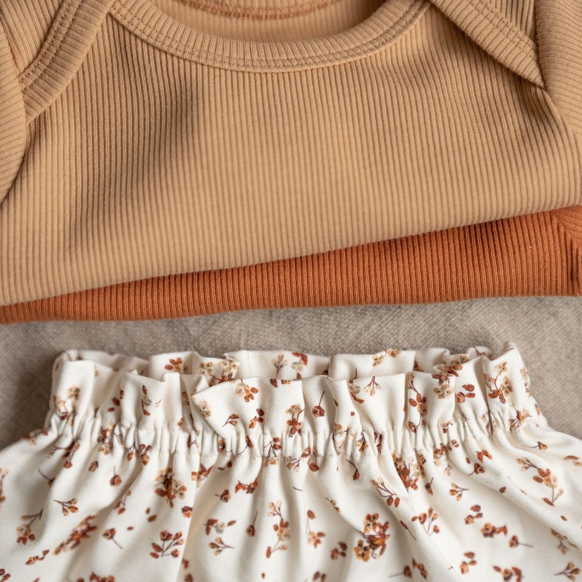 kleding voor baby's met een pavlik bandage